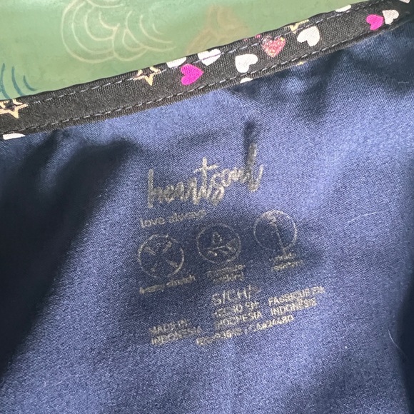 HEART SOUL SCRUB TOP SMALL NAVY BLUE - Picture 3 of 3